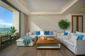 Stunning Apartments Across My Khe Beach ! Rooftop Pool & Gym